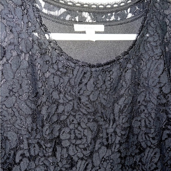 NWOT Isaac Mizrahi Black Lace Summer Blouse peplum top with shark bite bottom - Picture 4 of 4
